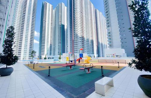 Salak South House | Razak City Centre KL SkyView 45th