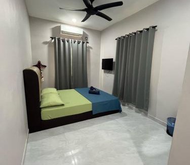 Kampung Merang House | RAZAK GUEST HOUSE