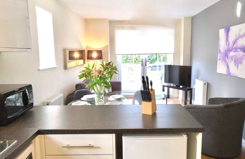Oxford Apartment | Razia Apts 8 (Westminster | 2 Bed 1st Floor Apt.