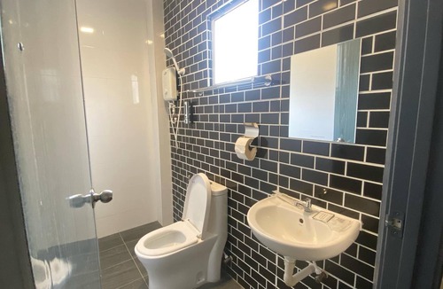 Larut Hotel | RAZO VILLAGE INN