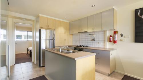 Hotham Heights Apartment | Razorback 5
