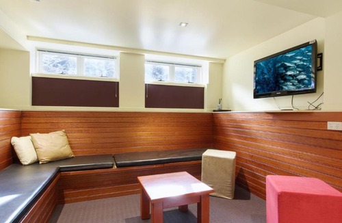 Hotham Heights Apartment | Razorback 5