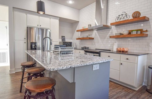 Fayetteville House | Razorblock North - 1 mi from DT - 3 blocks to UofA