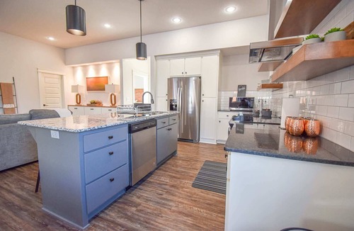Fayetteville House | Razorblock North - 1 mi from DT - 3 blocks to UofA