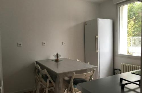 Souppes-sur-Loing Apartment | RDC Maison privée avec très grande cour