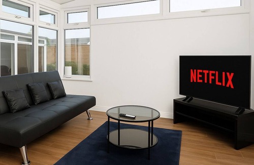 Reading House | Reading Centre Parking Sleeps 10