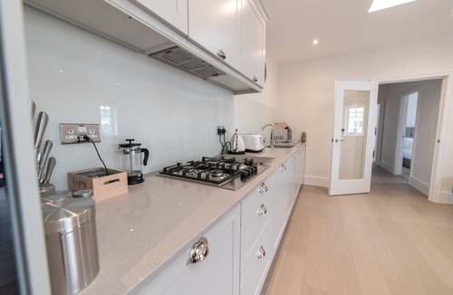 Reading Apartment | Reading Green Park Village Serviced Apt