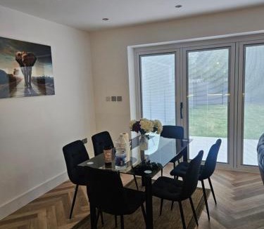 Reading House | Reading Guest House