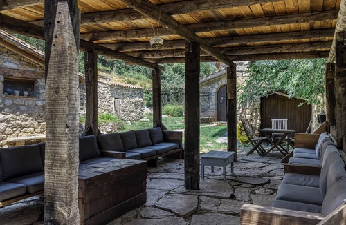 Montagut Cottage | Real disconnection in Alta Garrotxa. Nature, calm and home cooking.