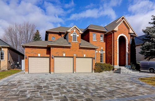 Newmarket Villa | Real home feeling stay!