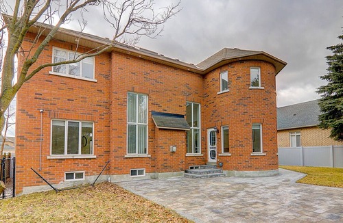 Newmarket Villa | Real home feeling stay!