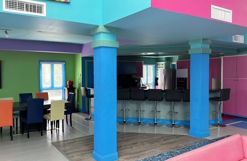 Key West House | Real World MTV House-18 to 22 guests, Not Just a House Your Own Private Resort
