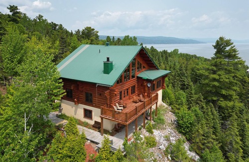 Saint Irenee House | Realize your dream!
