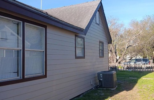 Central City House | REALLY CUTE REMODELDED 2 BR HOME, Corpus Christi CH/A.CLOSE TO REFINERIES, I37