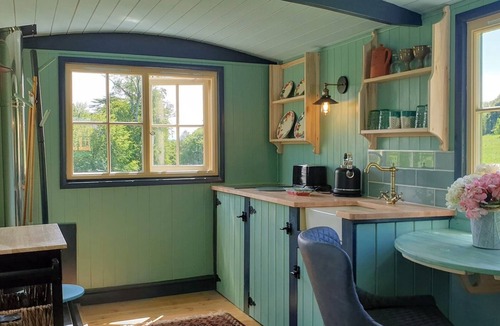 Frampton Cabin | REALLY luxurious new shepherd's hut, overlooking our alpacas!