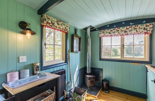 Frampton Cabin | REALLY luxurious new shepherd's hut, overlooking our alpacas!