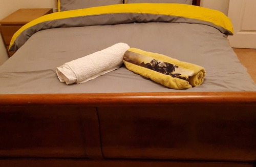 Sherborne St. John House | Reasonably large room with luxurious bathroom and a fitted kitchen