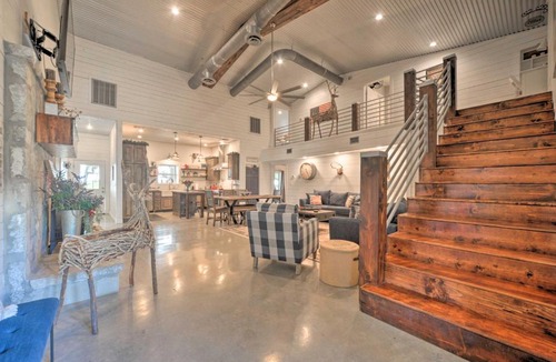 Kendalia House | Rebel Reindeer Ranch Retreat Outdoor Oasis