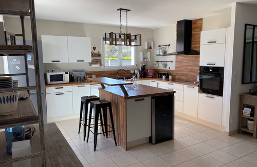 Le Chateau-d'Oleron Villa | Recent 140m² single-storey villa, bright, spacious, comfortable, fenced.