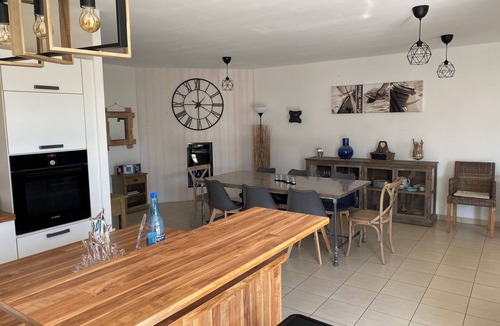 Le Chateau-d'Oleron Villa | Recent 140m² single-storey villa, bright, spacious, comfortable, fenced.