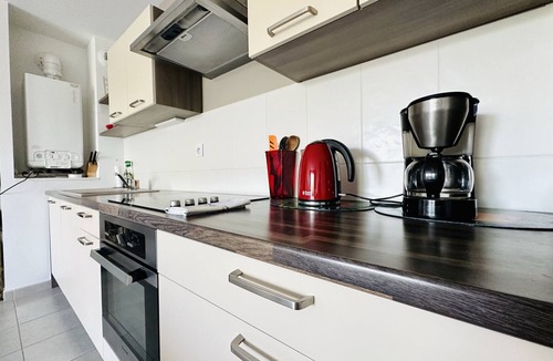 Chateau-d'Olonne Apartment | Recent flat in the Nouettes district with car park