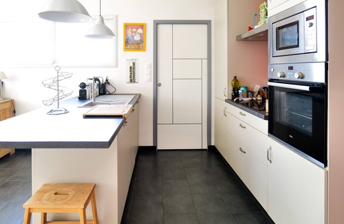 Chateau-d'Olonne Ski Chalet | Recent house, quiet location, Les Sables - sleeps 8