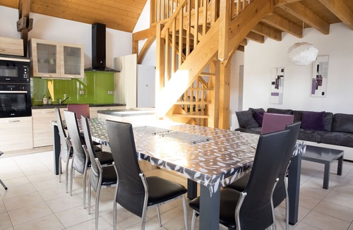 Campan House | Recent house 8 people 100m² with terrace