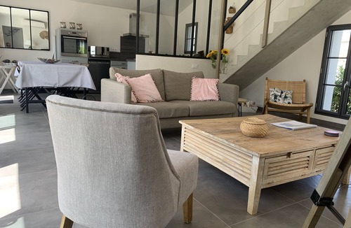 L'Epine House | Recent house built in 2016, 600m from the beach.
