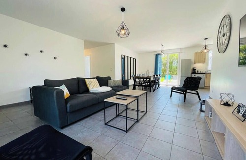 Athee-sur-Cher House | Recent house in a hamlet near the Cher