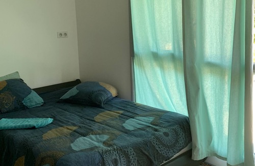 Groisy House | Recent modern and bright house with fireplace