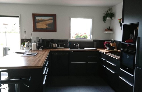 Trebeurden House | RECENT MODERN HOUSE CLOSE TO BEACHES AND SHOPS