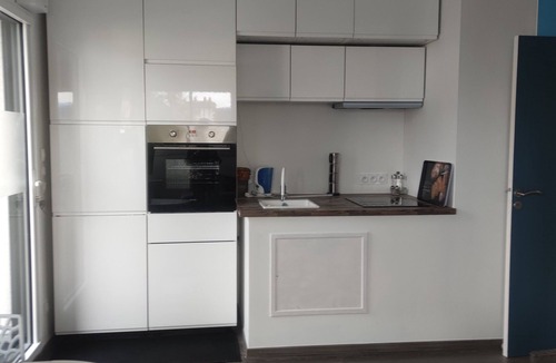 Trebeurden House | RECENT MODERN HOUSE CLOSE TO BEACHES AND SHOPS