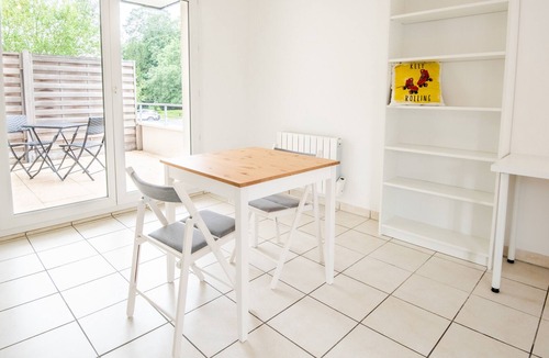 Tours Apartment | Recent studio avec terrasse proche Tours Centre