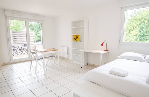 Tours Apartment | Recent studio avec terrasse proche Tours Centre