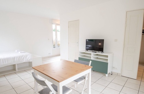 Tours Apartment | Recent studio avec terrasse proche Tours Centre