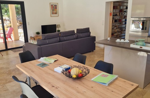 Barjac Villa | Recent villa with air conditioning and private pool on the heights of Barjac