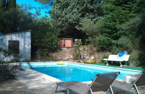 Caremeau Villa | Recent Villa With Beautiful Pool