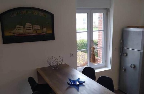 La Madeleine-Bellevue Apartment | Recent & well-located apartment