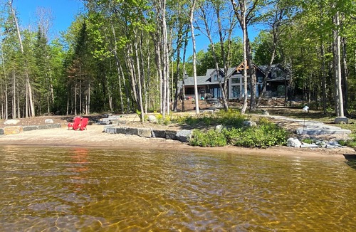 Ryerson Cottage | Recently built high end very private Lakefront family cottage