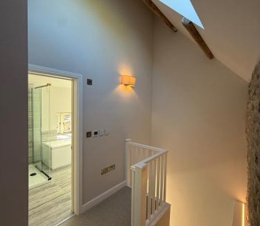 Shoscombe House | Recently converted barn on the outskirts of Bath