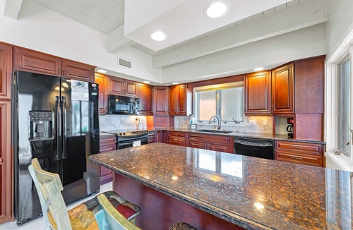 New Smyrna Beach House | Recently Refreshed!/Oceanfront Deck & Cabana/Quiet Beach/5747S