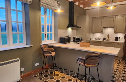 Huntly Villa | Recently refurbished former art studio