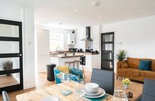 Keynsham House | Recently refurbished 2 bed modern bungalow in Keynsham