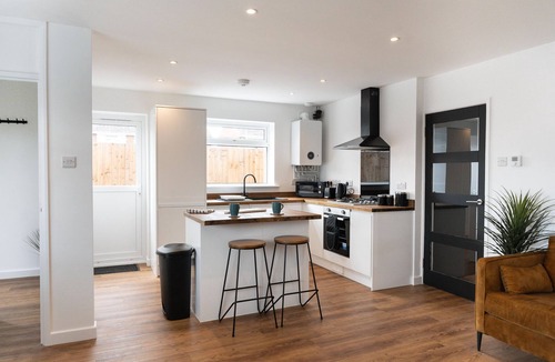 Keynsham House | Recently refurbished 2 bed modern bungalow in Keynsham