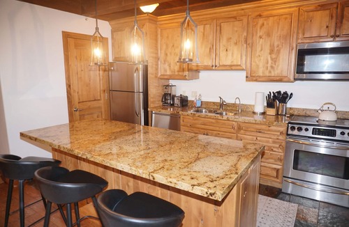 Aspen Condo | Recently Remodeled including new appliances - River Location (203187-4499)