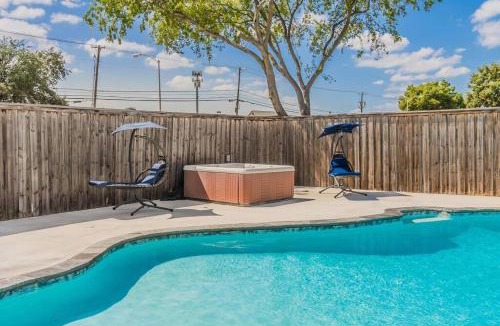 Plano Villa | Recently remodeled Luxury house with pool and spa