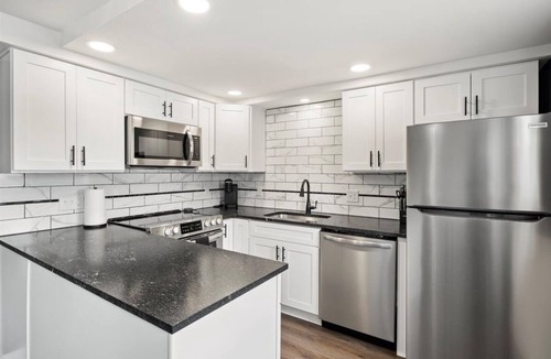 Farmington Apartment | RECENTLY REMODELED! Minutes to Casino, Golfing, Canandaigua Lake, Wineries