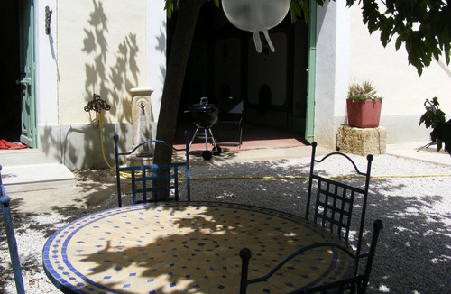 Lezignan-la-Cebe Villa | Recently renovated vineyard 5* house with heated pool and private garden