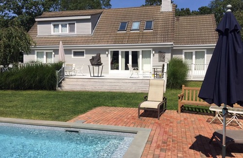 Wainscott Woods House | Recently Renovated Dream Hamptons Home