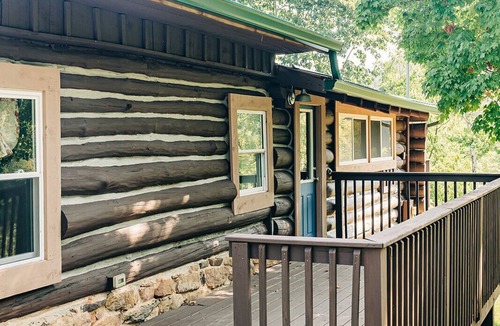 Pearisburg Cabin | Recently renovated mountaintop cabin!